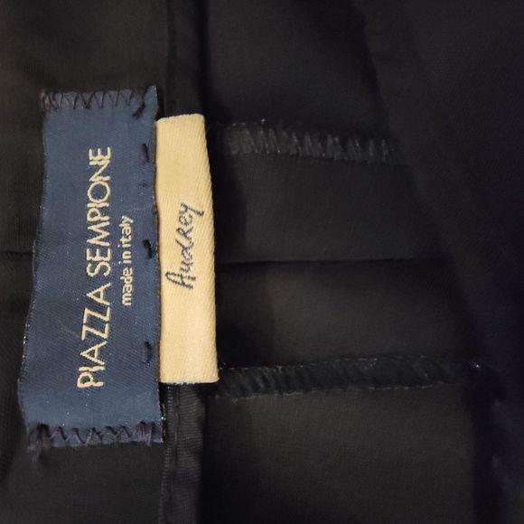 Piazza Sempione Italy 'Audrey' Cropped Black Dress Pants - Picture 2 of 11